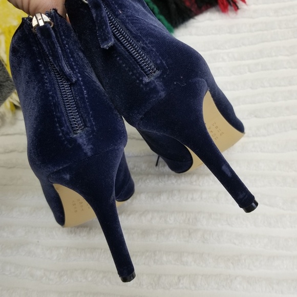 WHBM Blue Velvet Lace-Up Peep Toe Booties Size 9 - Picture 3 of 8